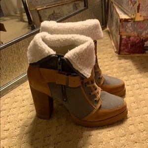 NAUGHTY MONKEY BOOTIES S 6.5 Never worn